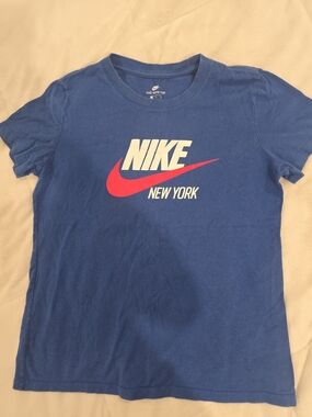 Nike Kids' Blue New York Logo Tee Size 8-10